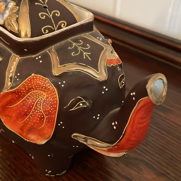 Vintage Guilded Elephant Tea Pot - Picture 2 of 9
